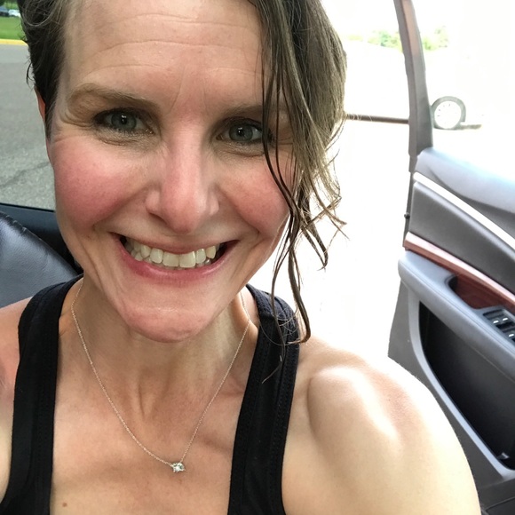 Meet your Posher, Michelle - Picture 2 of 2